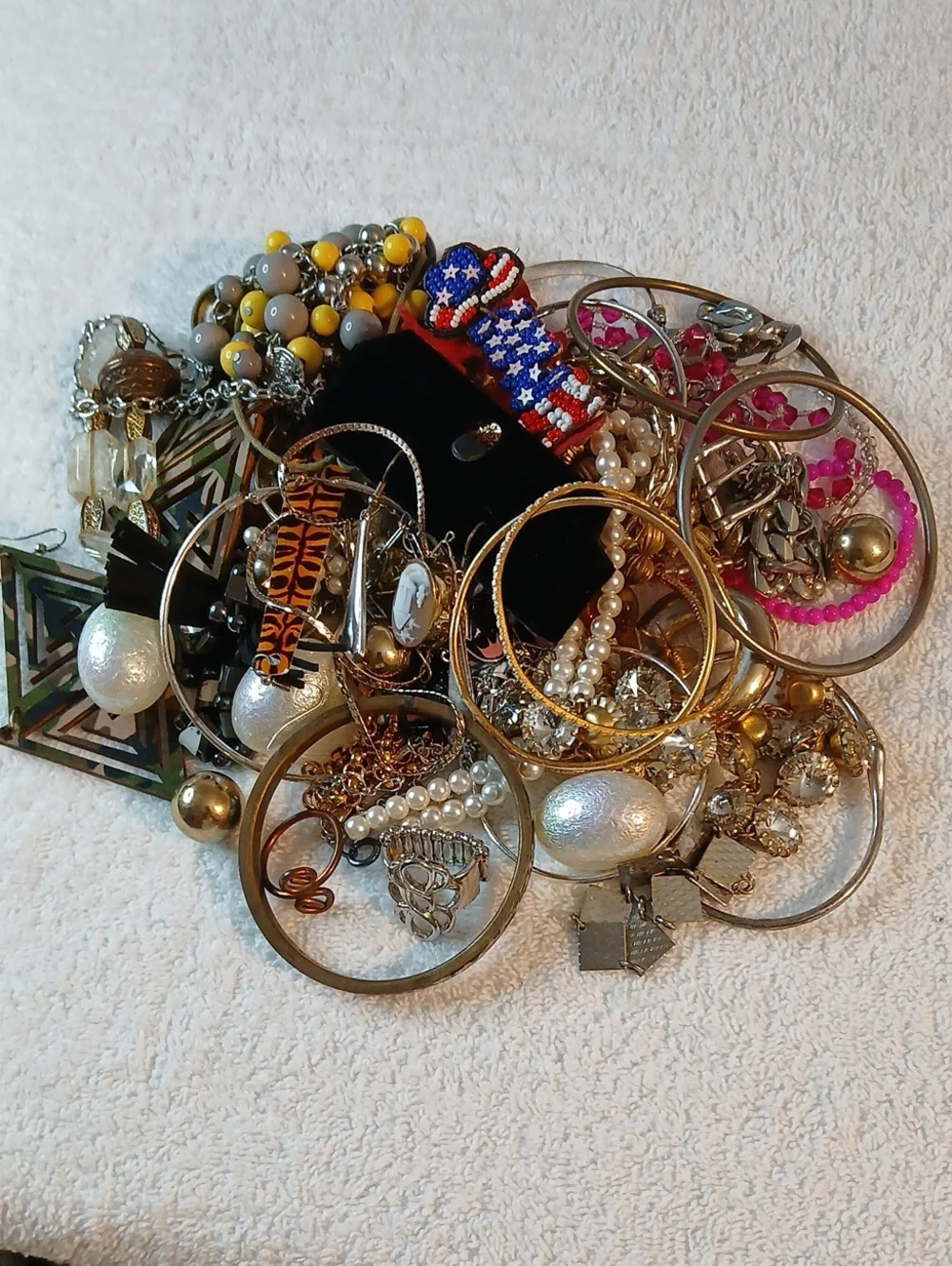 Mixed Women's Craft Jewelry in Gold, White, Pink, Gray